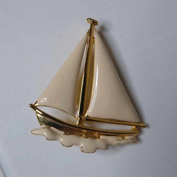 Sailboat Brooch - Picture 1 of 16
